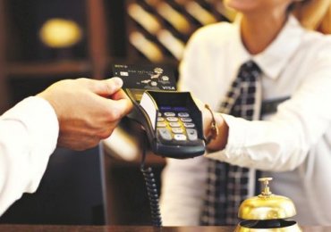 Châu Á: Thẻ tín dụng thất thế trong cuộc đua thanh toán không tiền mặt