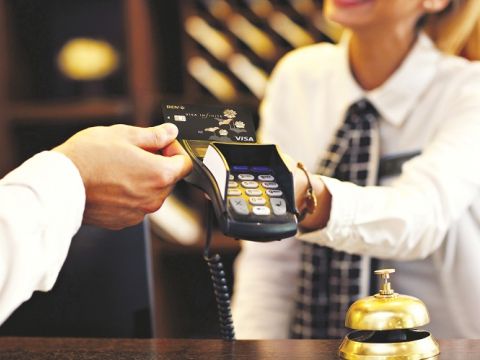 Châu Á: Thẻ tín dụng thất thế trong cuộc đua thanh toán không tiền mặt