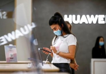 Huawei bắt đầu loại bỏ Android trên smartphone của mình