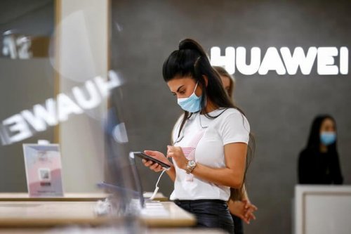 Huawei bắt đầu loại bỏ Android trên smartphone của mình